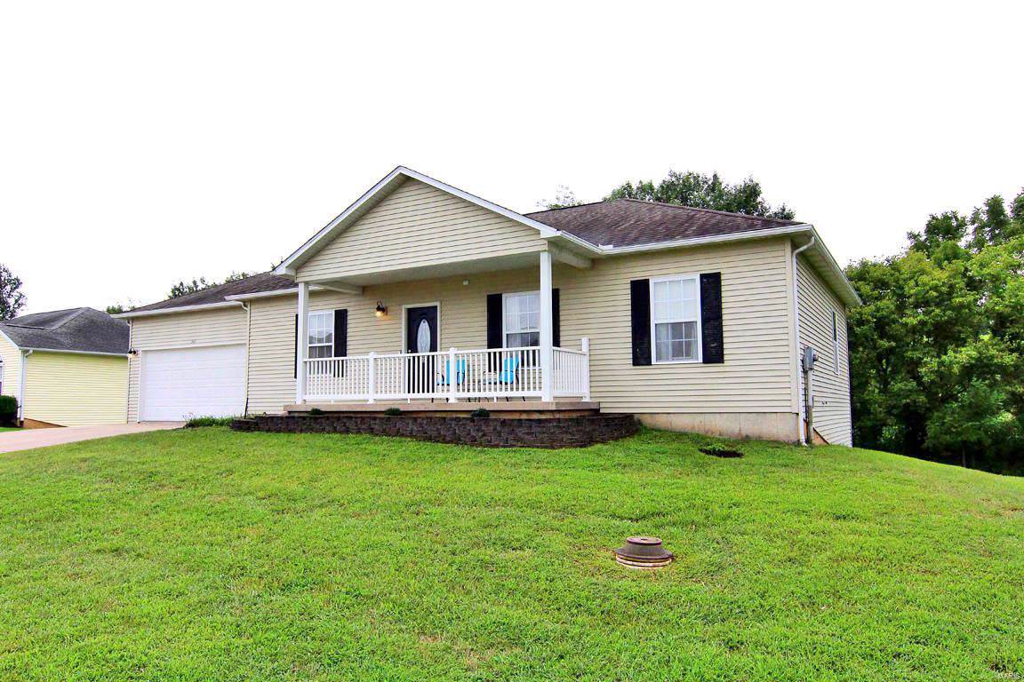 607 Oak Meadow Drive - Photo 1