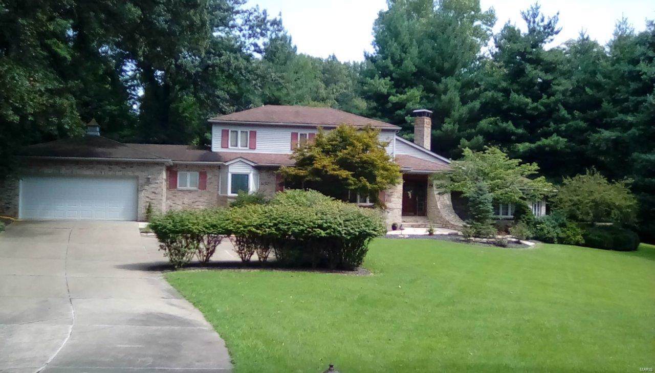 801 Lake Terrace - Photo 1