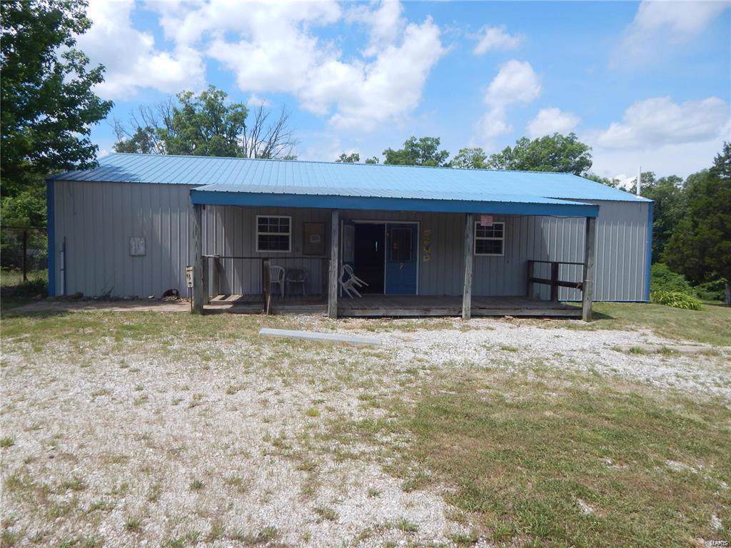 1414 Hwy 8 - Photo 1