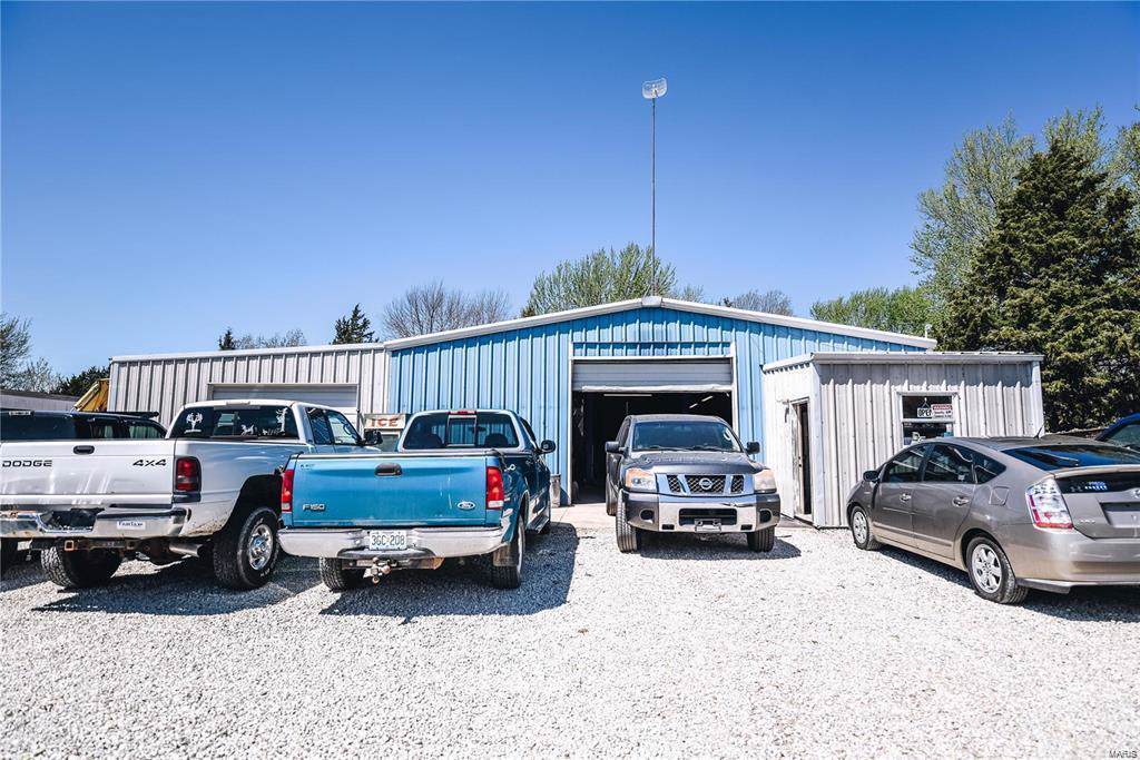 10610 County Road 3060 - Photo 1