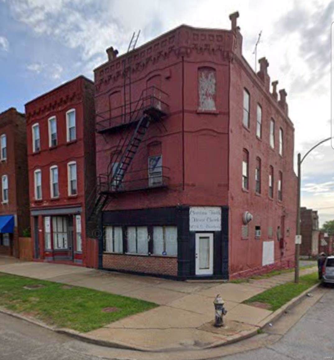 4024 Broadway - Photo 1