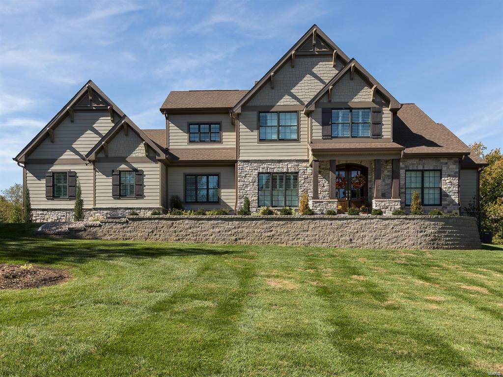 663 Pine Creek Drive - Photo 1