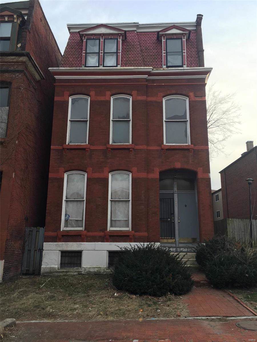 1004 Morrison - Photo 1