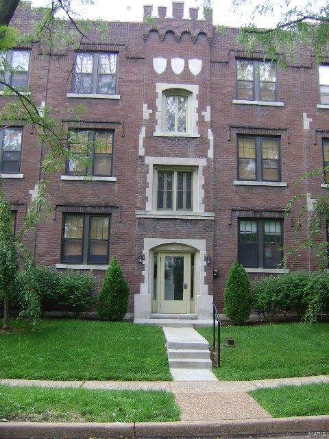 621 Westwood - Photo 1
