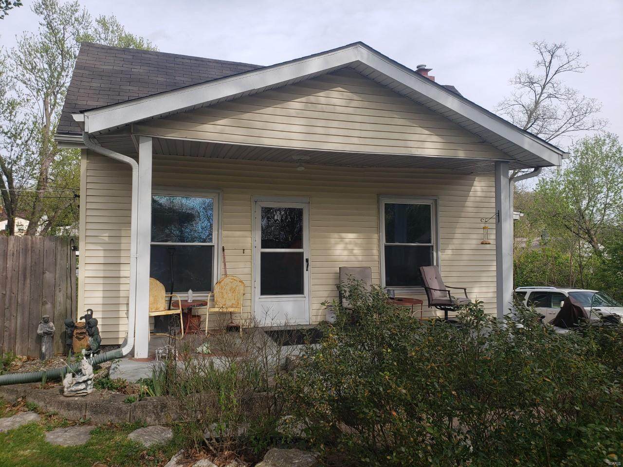 2308 Wismer Avenue - Photo 1