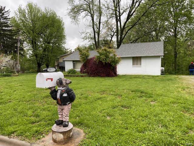 9017 Summit Drive - Photo 1