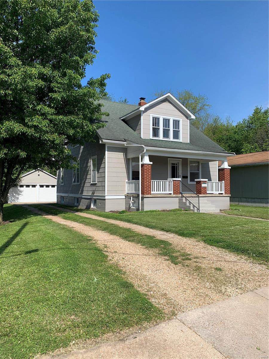 719 Elm Street - Photo 1