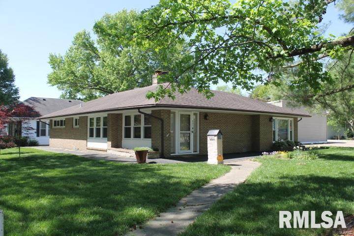 621 9th Street - Photo 1