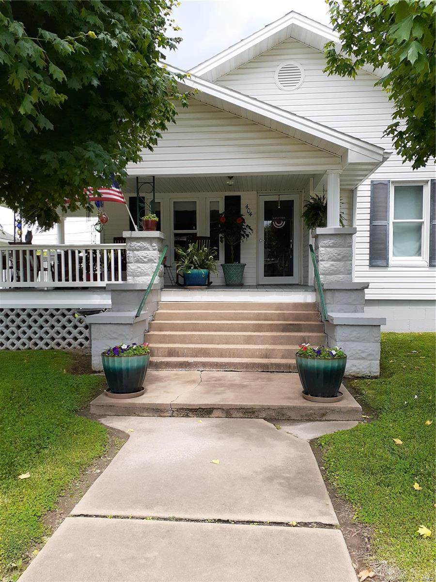 404 East Pine - Photo 1