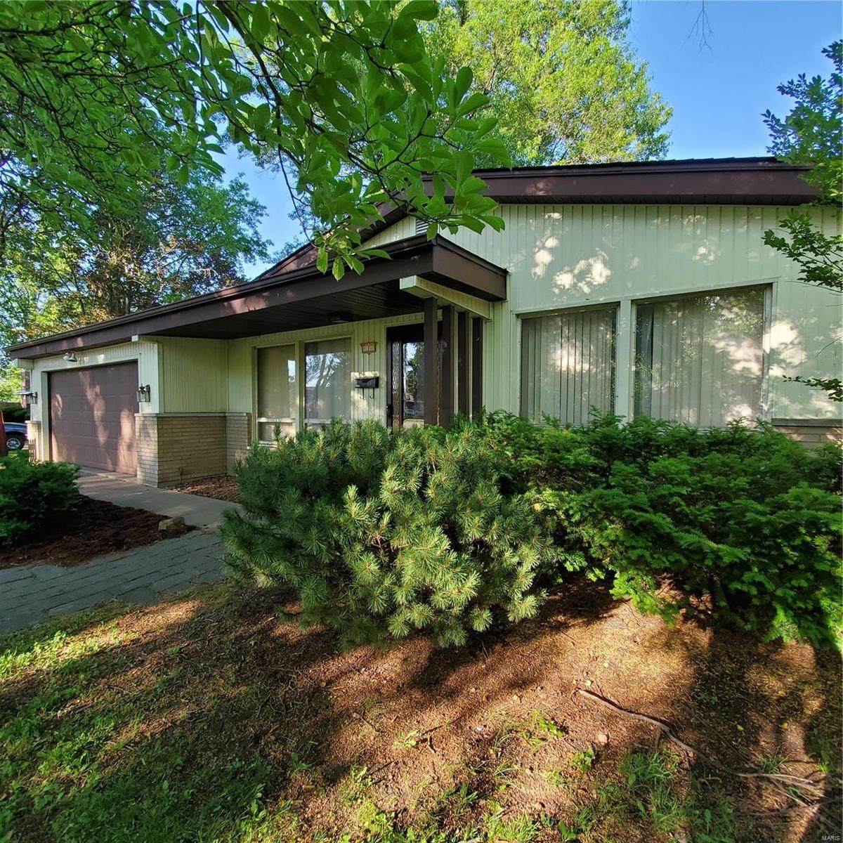 1 Miami Court - Photo 1