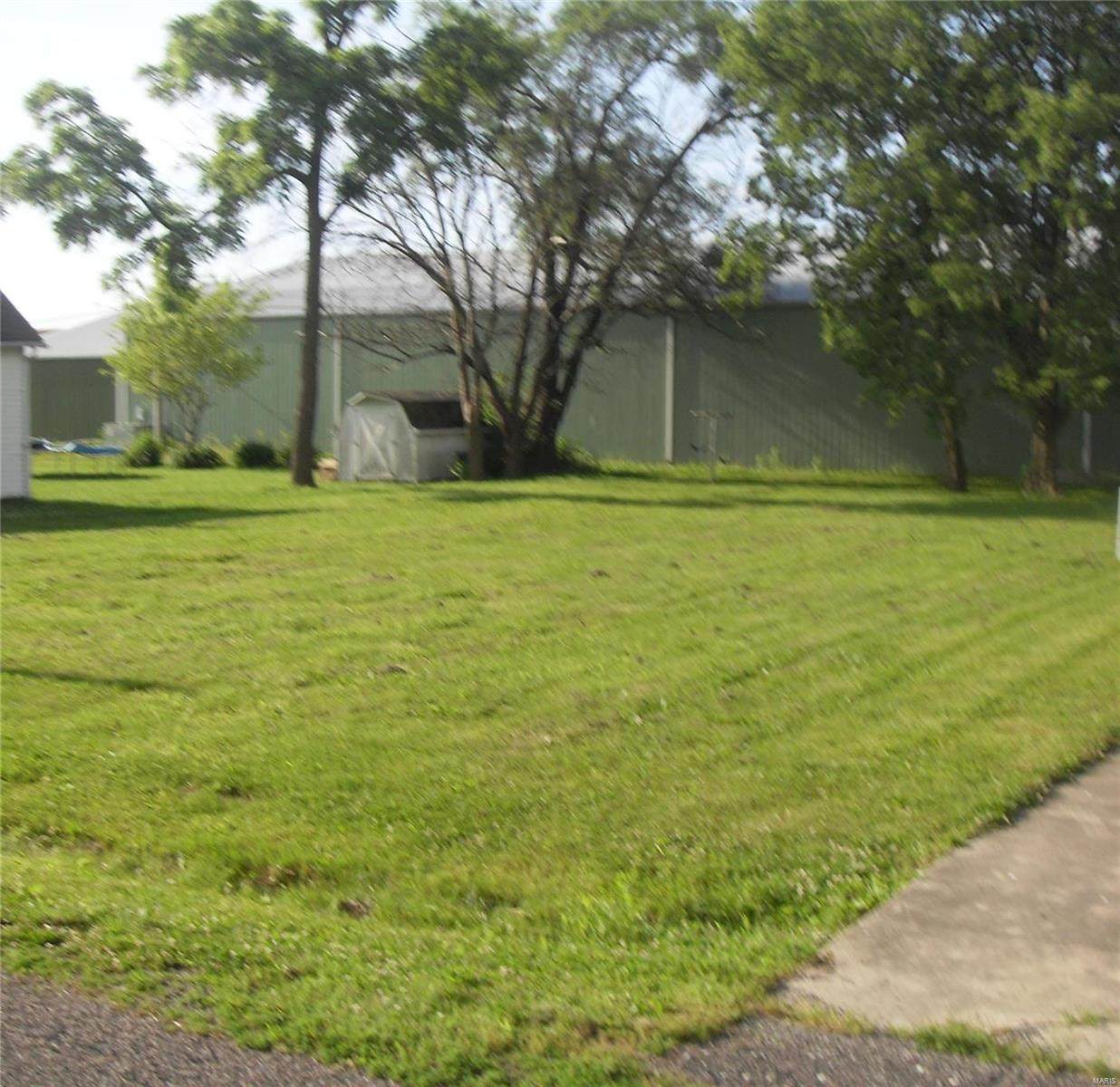 702 White Avenue - Photo 1