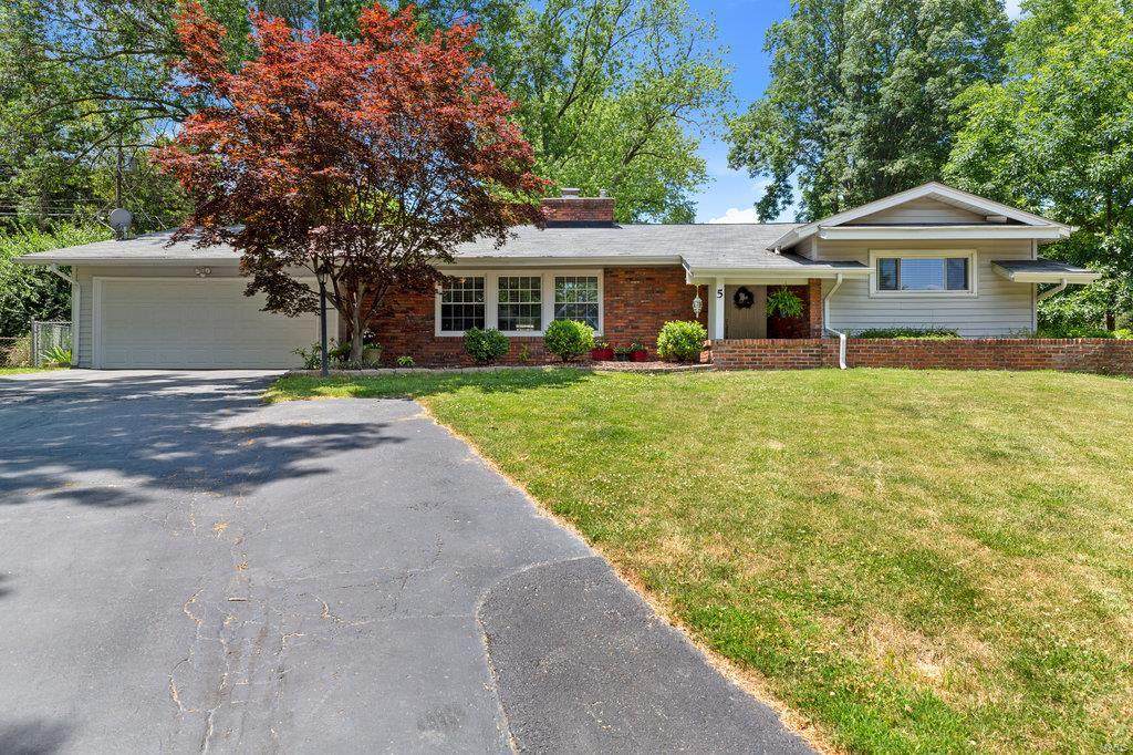 5 Laurelwood Court - Photo 1