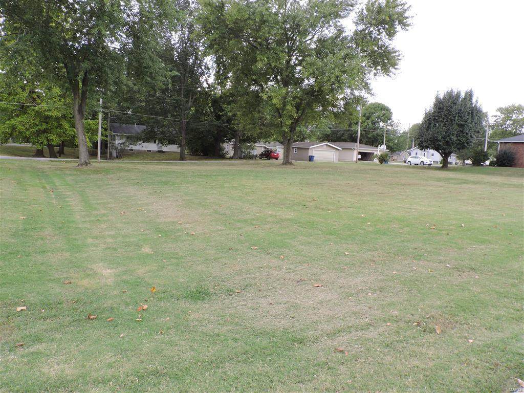 705 Pine Street - Photo 1