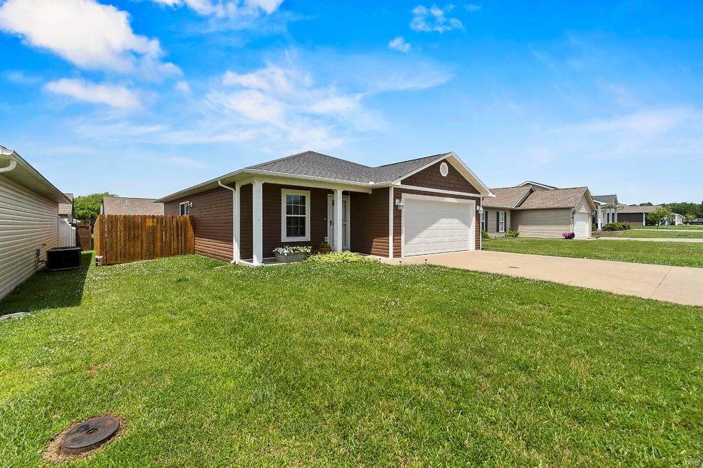 417 Arbor Circle - Photo 1