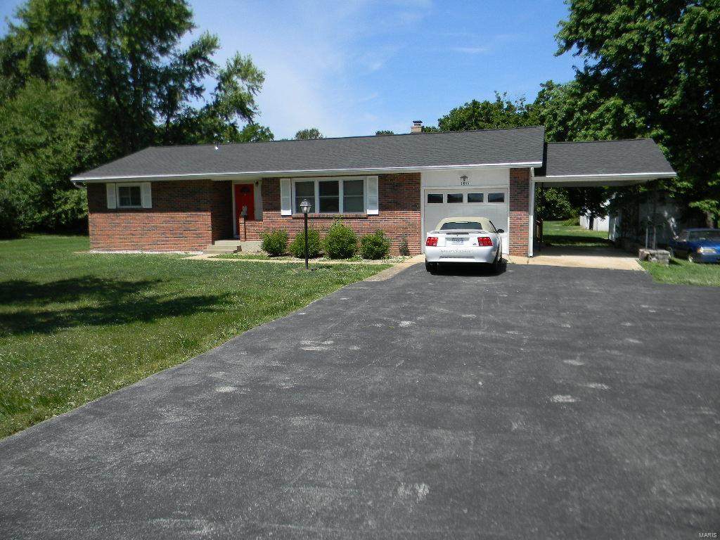 1855 Commercial Avenue - Photo 1
