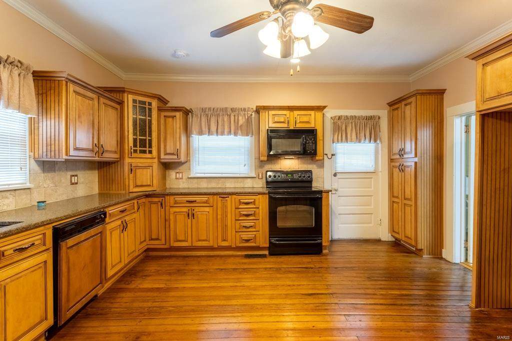 610 Poplar Street - Photo 1
