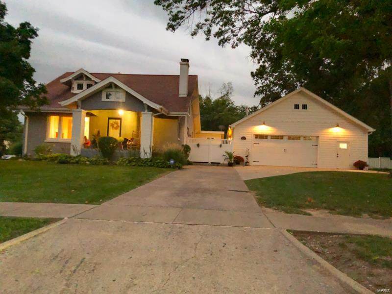 1075 1st North - Photo 1