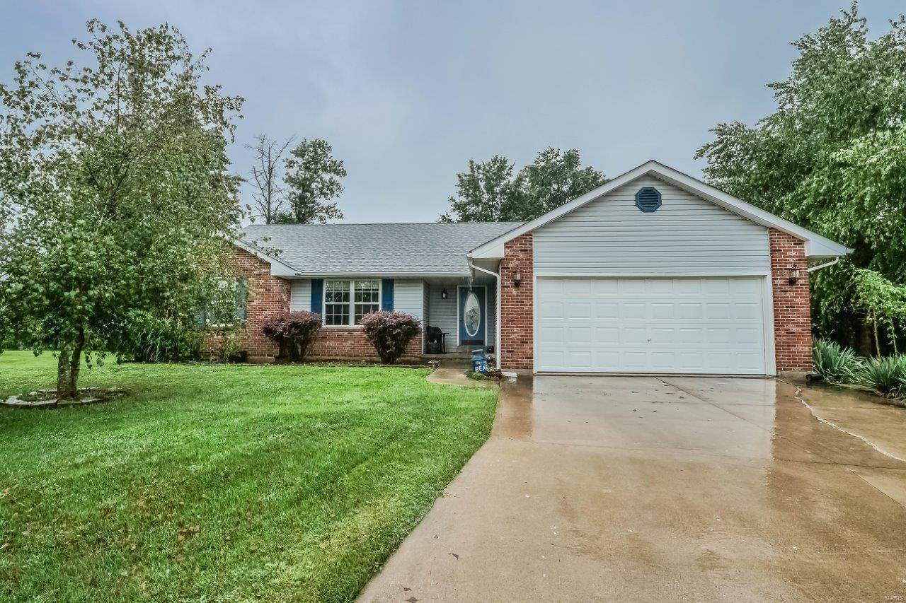996 Southway Court - Photo 1