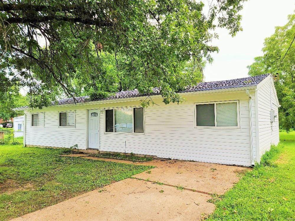 10843 Spring Avenue - Photo 1