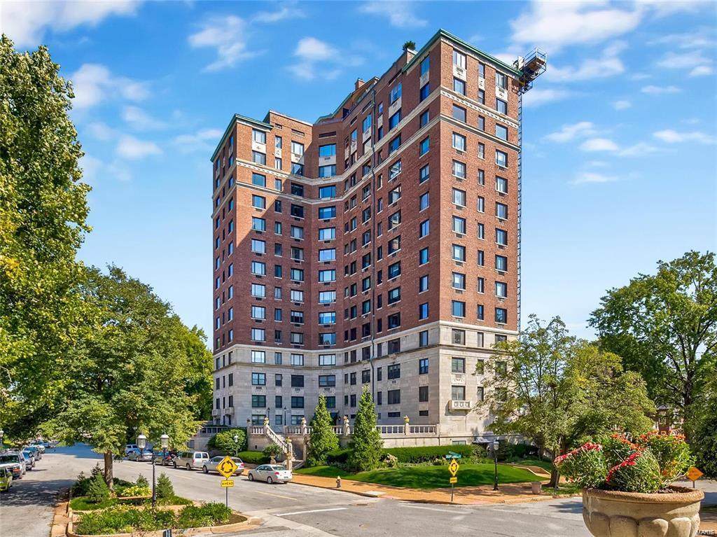 410 Newstead Avenue - Photo 1