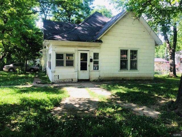 201 James Boulevard - Photo 1