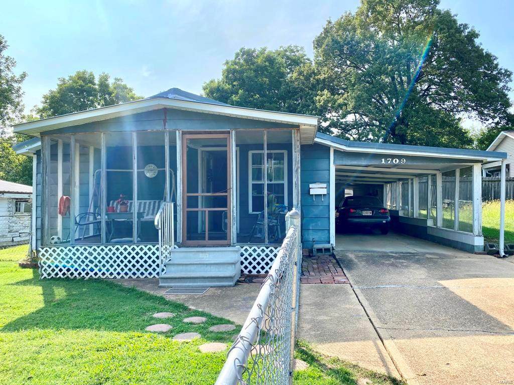 1709 Garfield Street - Photo 1