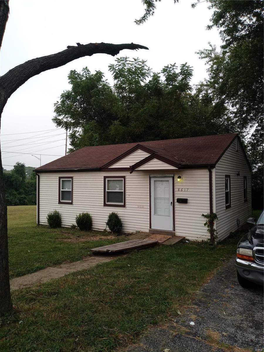 8617 Stella Avenue - Photo 1