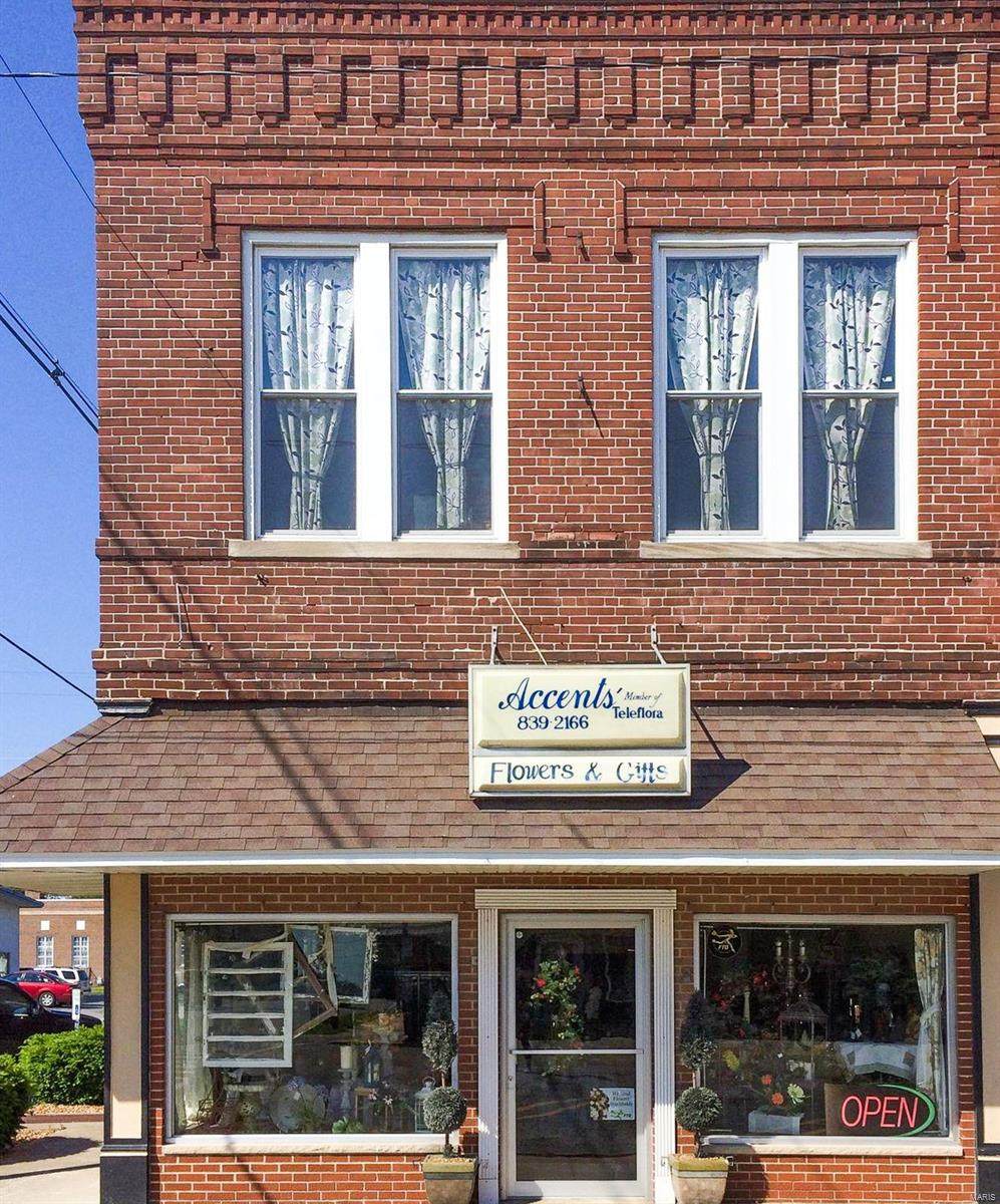222 Macoupin Street - Photo 1