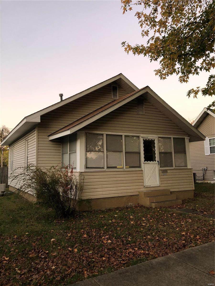 1202 2nd Street - Photo 1
