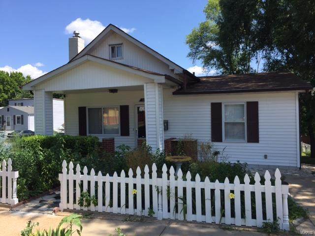 4635 Oldenburg Avenue - Photo 1