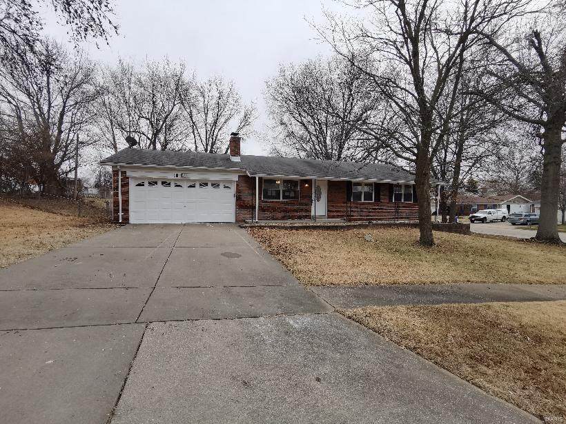 4104 Bain - Photo 1
