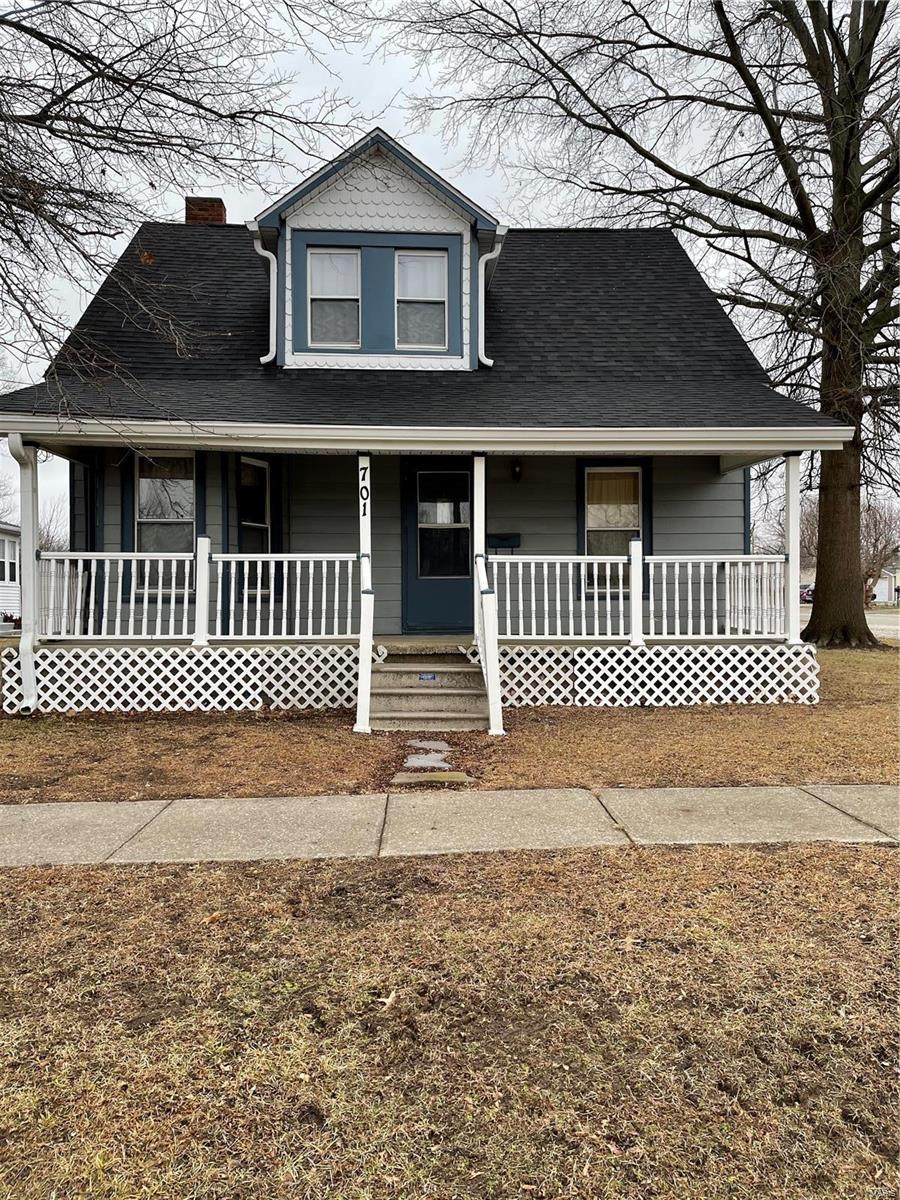 701 Giddings Avenue - Photo 1