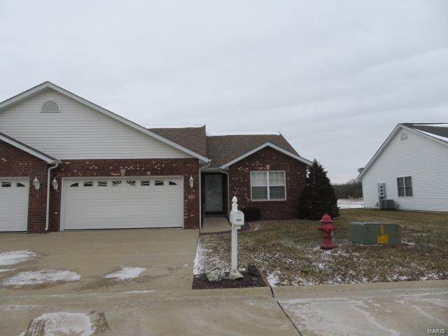301 Elizabeth Drive - Photo 1