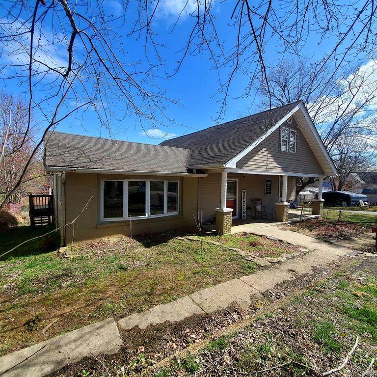 311 Richardson - Photo 1