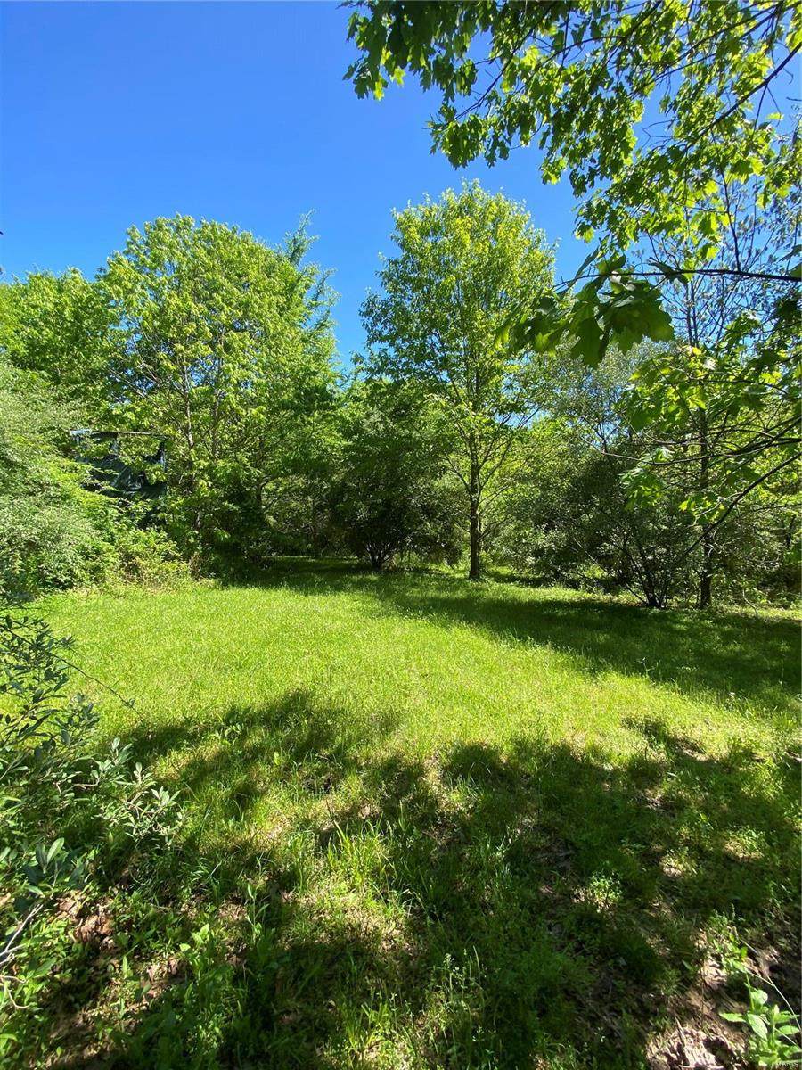 560 Winstead - Photo 1