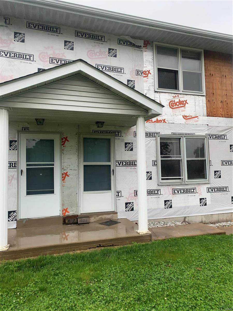 605 S. Main - Photo 1