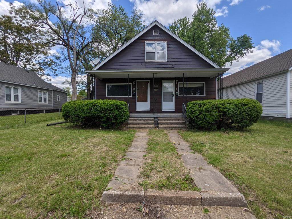 2035 Beckwith Avenue - Photo 1