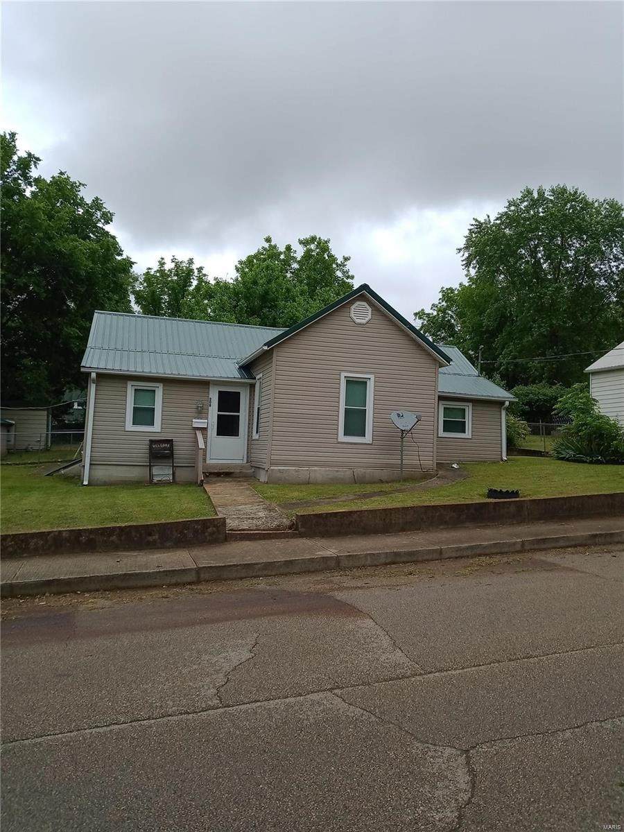 208 Adams Street - Photo 1