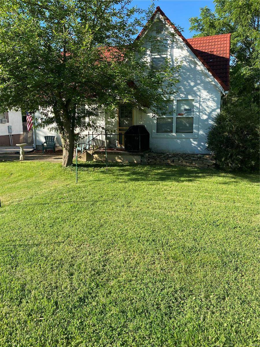 106 East Jefferson Avenue - Photo 1