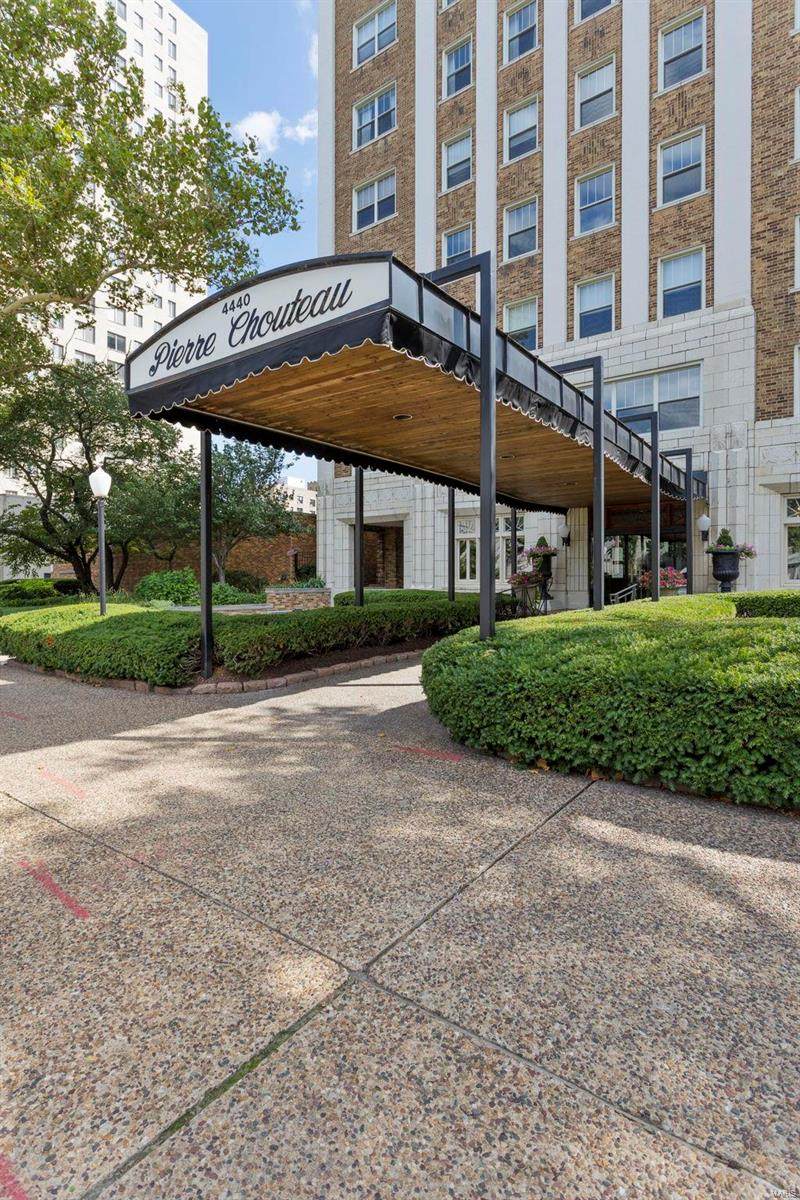 4440 Lindell Boulevard - Photo 1