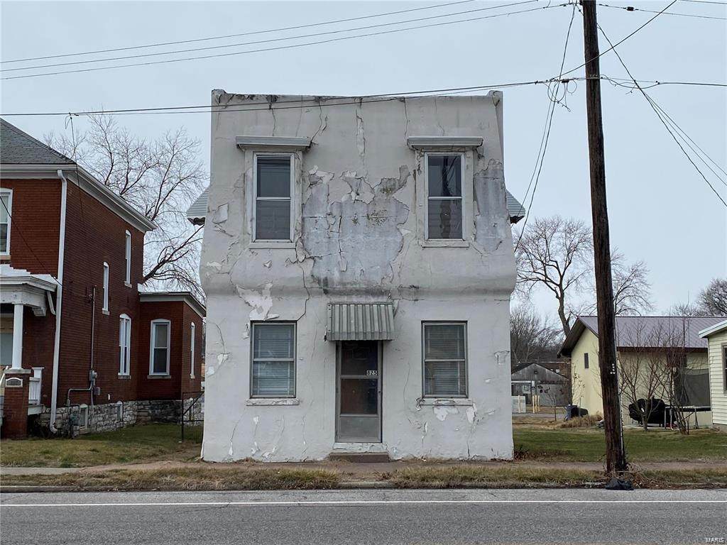 825 Illinois - Photo 1