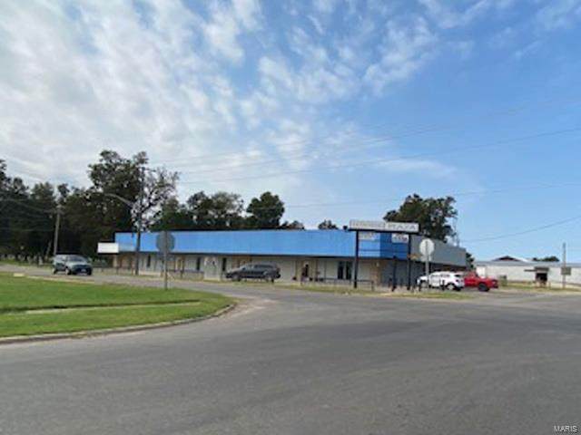 201 Douglas - Photo 1