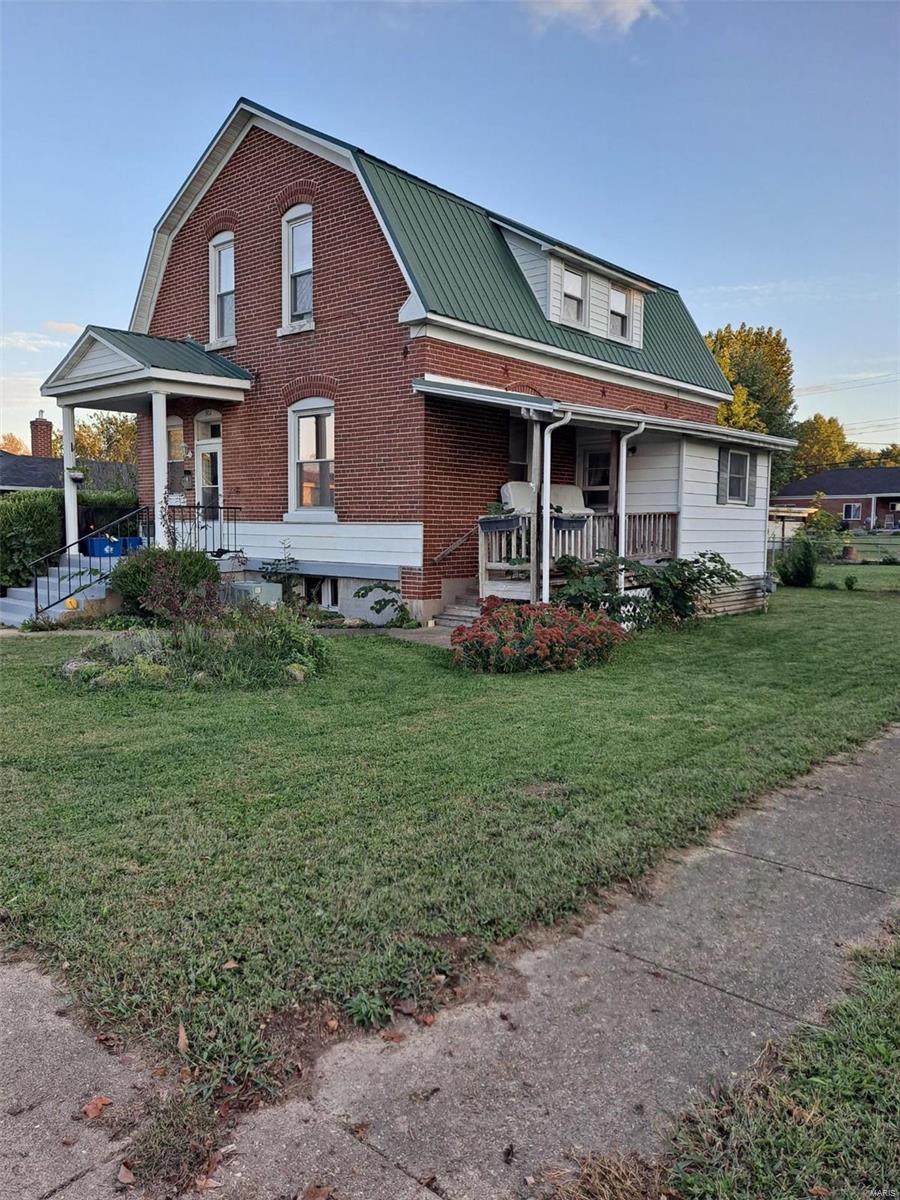 302 Jefferson Avenue - Photo 1