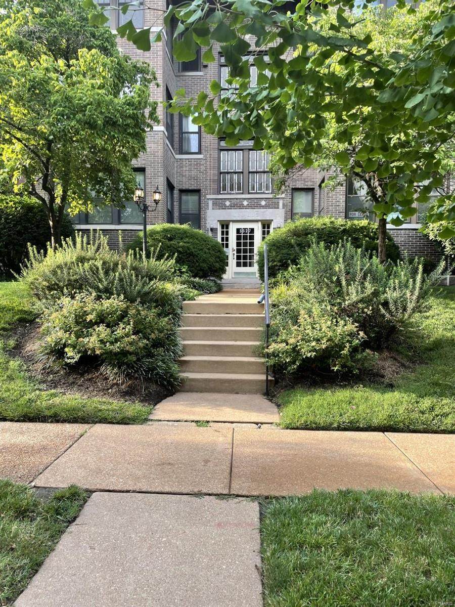 5527 Waterman - Photo 1