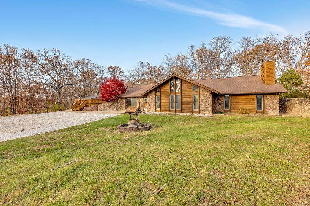 435 Highway W - Photo 1