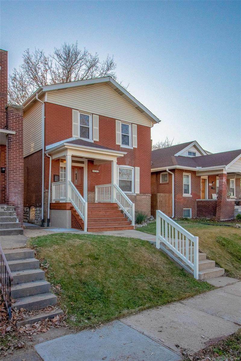 4422 Beethoven Avenue - Photo 1
