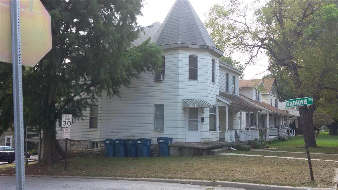 869 Washington - Photo 1