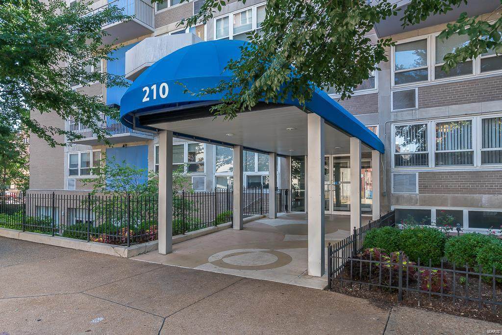 210 17th Street - Photo 1