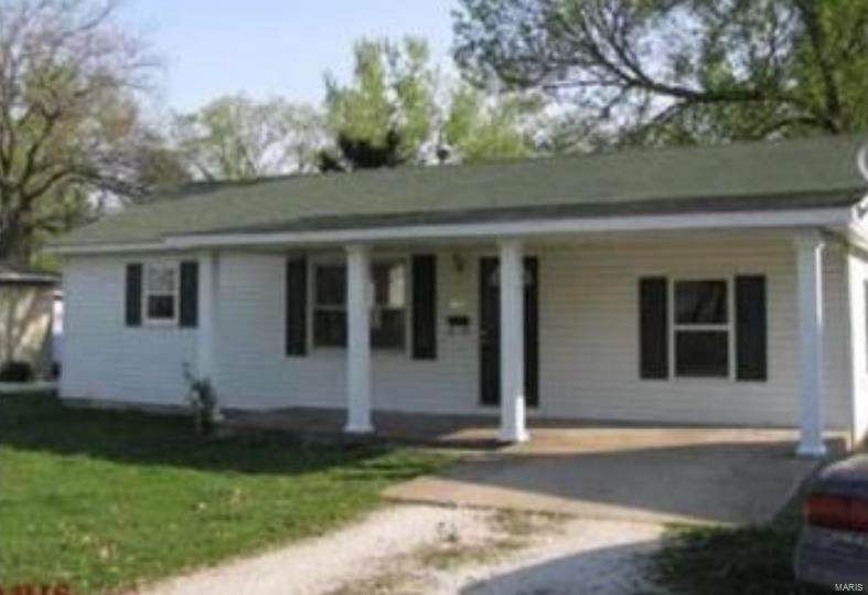 407 Champ Clark Drive - Photo 1
