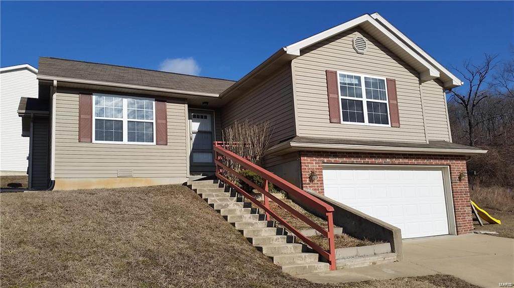 100 Lakeview Court - Photo 1